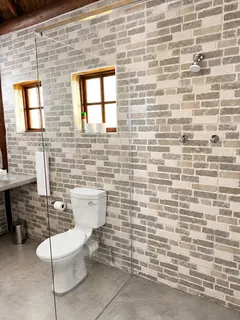 Honeymoon Suite photo 9