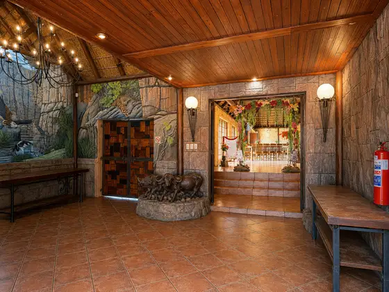 Main Hall photo 5